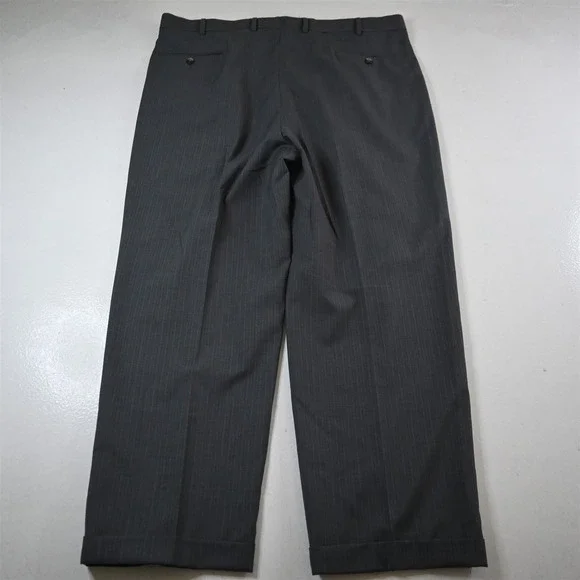 Kilburne & Fitch 48L 42x32 Gray Striped Mens Jacket Pants Suit